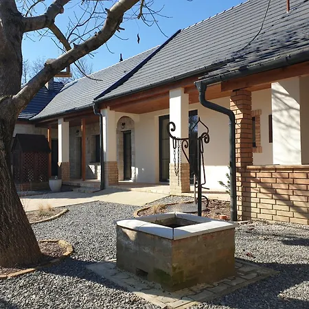 Villa Tóparti Idill